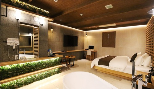 Room (Standard (natural))