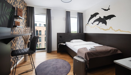 Basic Room, 1 Queen Bed, Non Smoking, Kitchenette