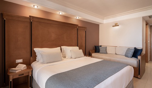 Economy Room