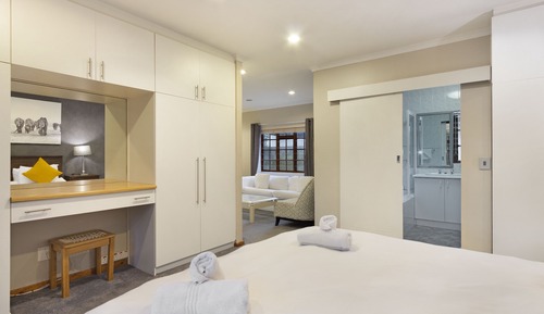 House (3 Bedrooms)