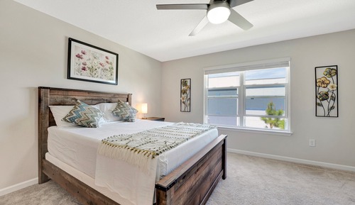 Room, 1 Queen Bed, Private Bath, Shared House