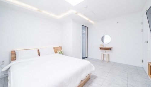 Room (Room 301(SpaOcean View2 Bed Room))