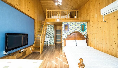 Room ([Hidden Building] Brussels (Duplex))