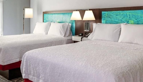 Room, 2 Queen Beds, Accessible, Bathtub