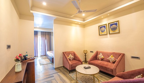 Honeymoon Studio Suite