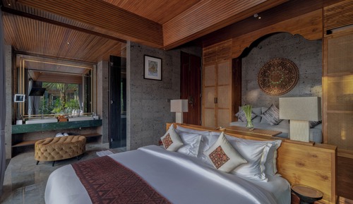 Grand Deluxe with Balcony