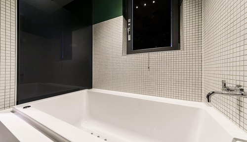 Room (Grace (deluxe))