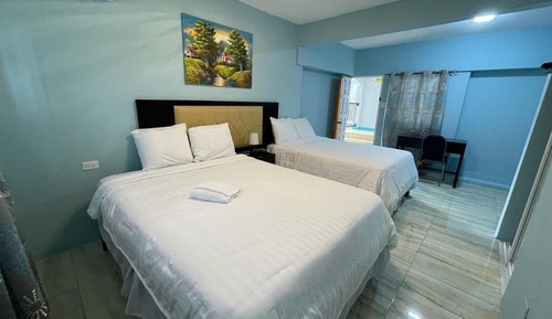 Standard Room, 1 Queen Bed