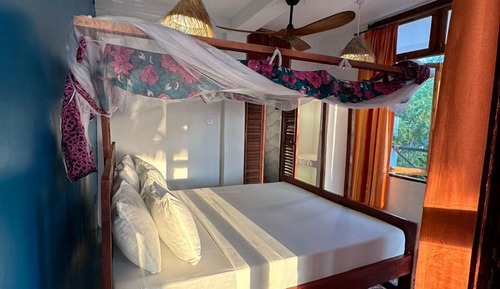 Suite, 3 Bedrooms