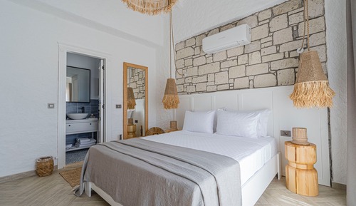 Deluxe Room, Balcony