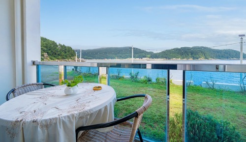 Basic Room, 1 Bedroom (102 (Oceanview))
