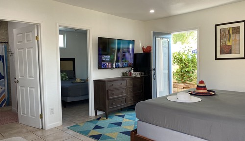 Signature Room, 2 Bedrooms, Hot Tub, Courtyard Area