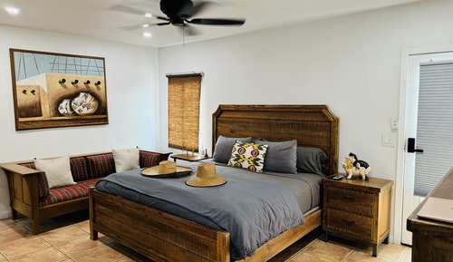 Premium Studio, 1 King Bed, Hot Tub, Courtyard Area