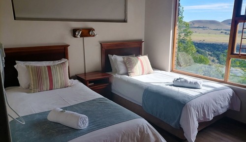 Three Bedroom Chalet with Patio