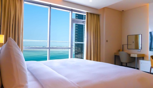 Studio, 1 King Bed, Balcony