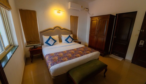 Deluxe Room, 1 King Bed, Balcony