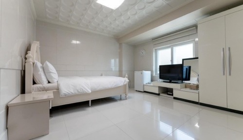 Room (Annex bed)