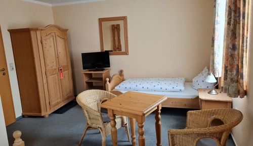 Standard Twin Room, Private Bathroom