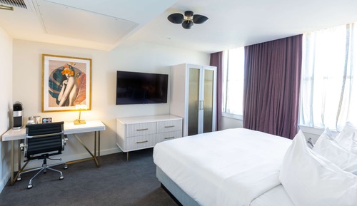 Room, 1 King Bed, City View