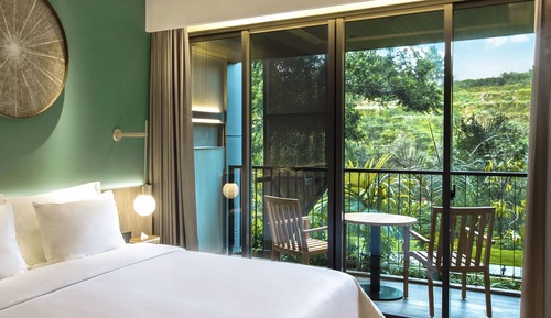 Executive Suite (Garden)