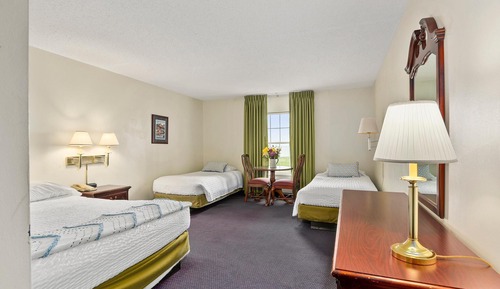 Room, Multiple Beds (SESD)
