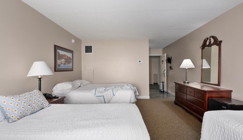 Room, Multiple Beds (TCFABV)