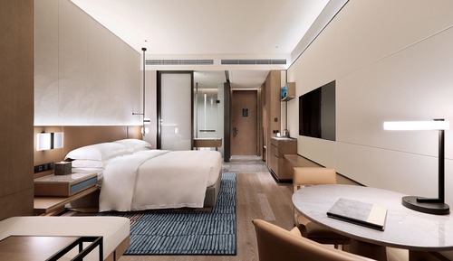 Executive Room, 1 King Bed, City View