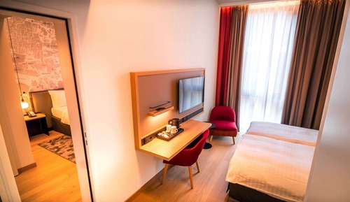 Family Room, 2 Bedrooms