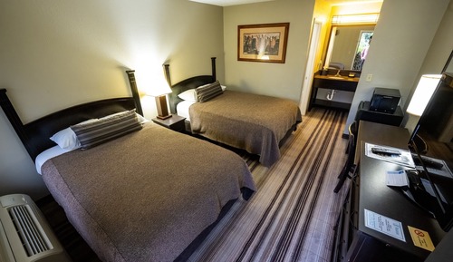 Upstairs Room with 2 Double Beds