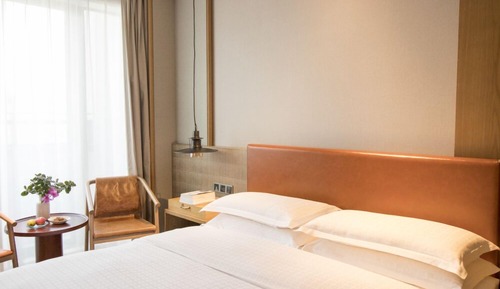 Standard Room, 1 King Bed