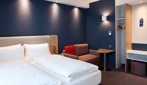 Standard Room, 1 Queen Bed with Sofa bed