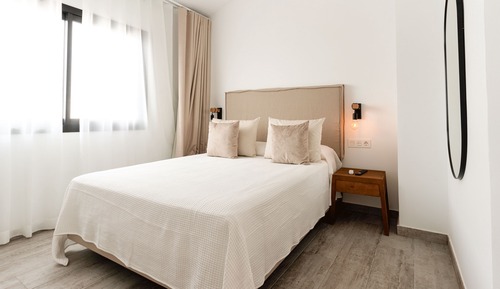 Club Apartment
