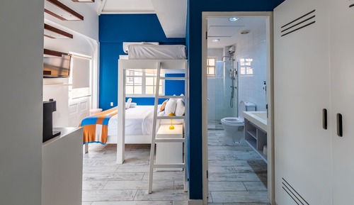 Deluxe Triple Room, Multiple Beds, Non Smoking, Private Bathroom