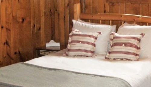 Standard Log House Queen Room