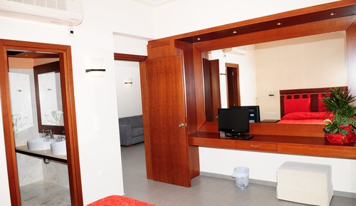 Panoramic Sunrise Suite