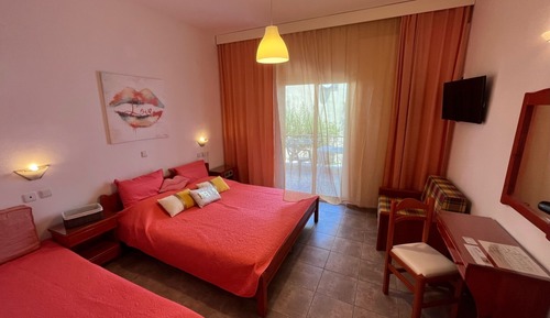 Deluxe Triple Room