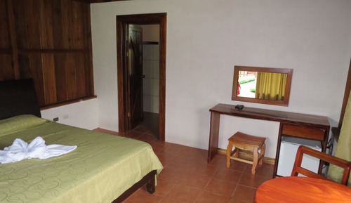 Standard Bungalow, 1 Queen Bed, Mountain View