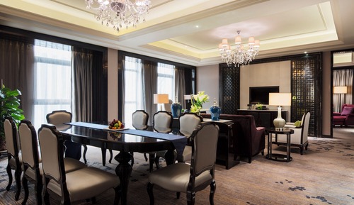 Deluxe Suite, 1 King Bed