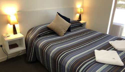 Deluxe Queen Room 