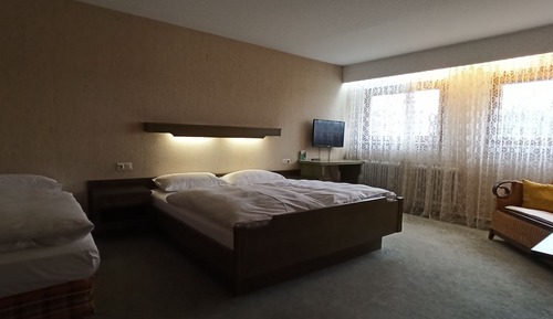 Family Room 3 People Retro without Balcony 1 Double Bed and 1 Single Bed
