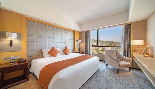 Suite, 1 King Bed