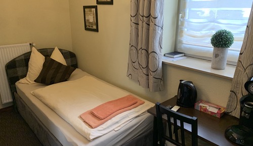 Basic Single Room (Group B)