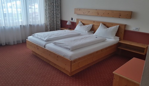 Comfort Double Room Single Use (Modern bathroom)