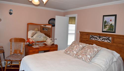 The Lighthouse, 1 Queen Bed, Ensuite Private Bathroom