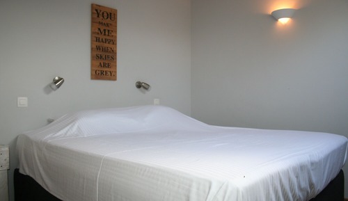 Room (6)