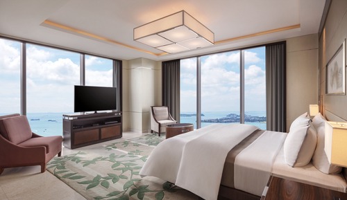 1 King Bed, Harbor View, Club Lounge Access, High Floor, Presidential Suite