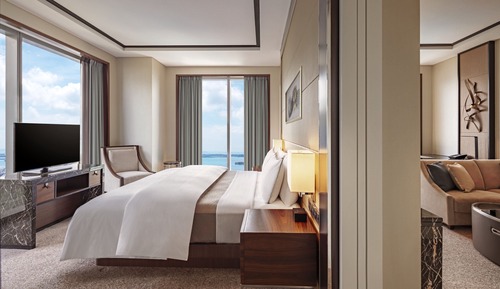 1 King Bed, Club Lounge Access, 1 Bedroom Suite