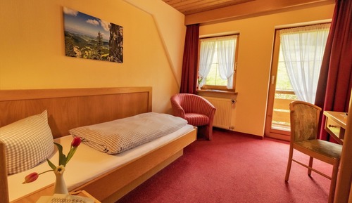 Basic Single Room, Balcony