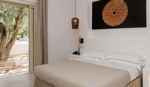 Comfort Room, 1 King Bed, Balcony