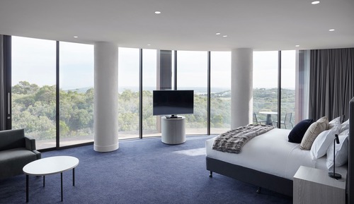 Deluxe Corner Room 